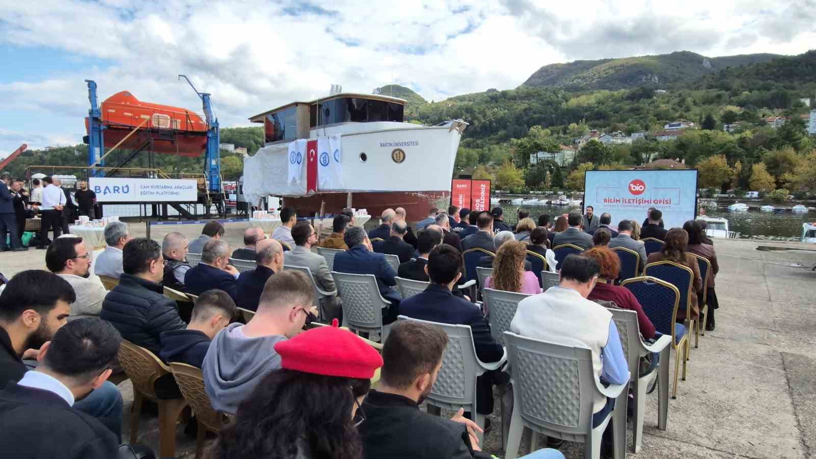 BARÜ’nün bilim kafe etkinliğinde ahşap gemiciliğin tarihçesi anlatıldı
