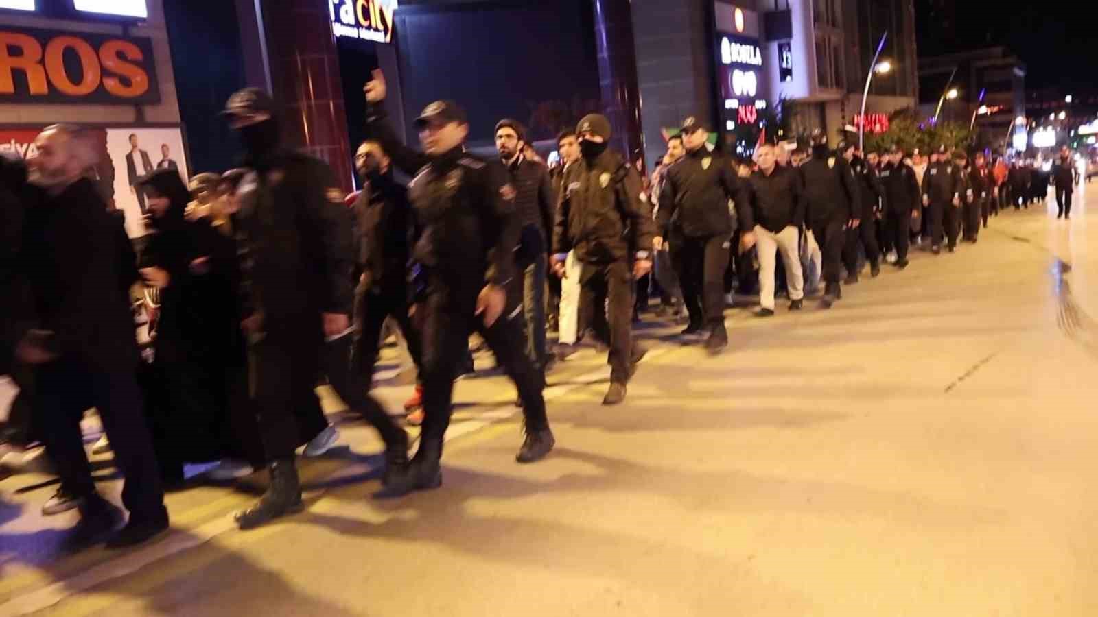 Erzurum’da İsrail’in Küresel Sumud Filosu’na saldırısı protesto edildi