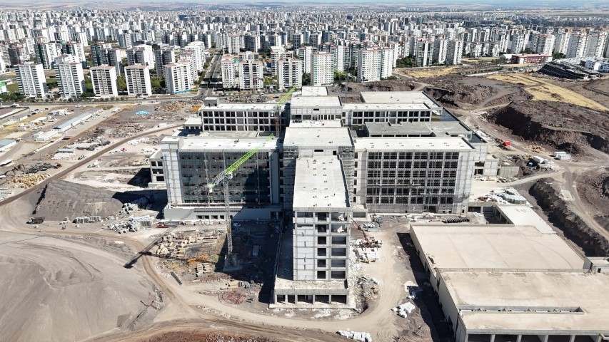 Diyarbakır Şehir Hastanesinde inşaat çalışmaları hızla devam ediyor