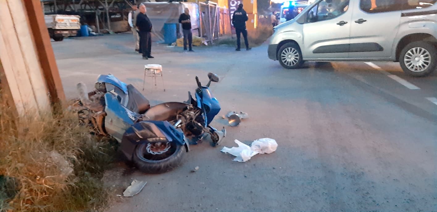 Mudurnu’da motosiklet ile hafif ticari araç çarpıştı: 1 yaralı