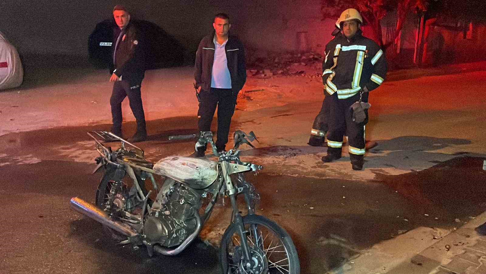 Karaman&rsquo;da bir kişi iddia &uuml;zerine motosikletini yaktı
