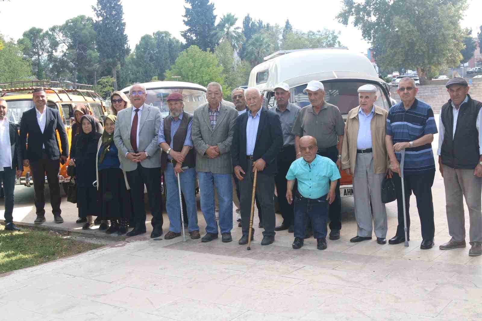Yaşlılar Denizli tarihinde yolculuk yaptı
