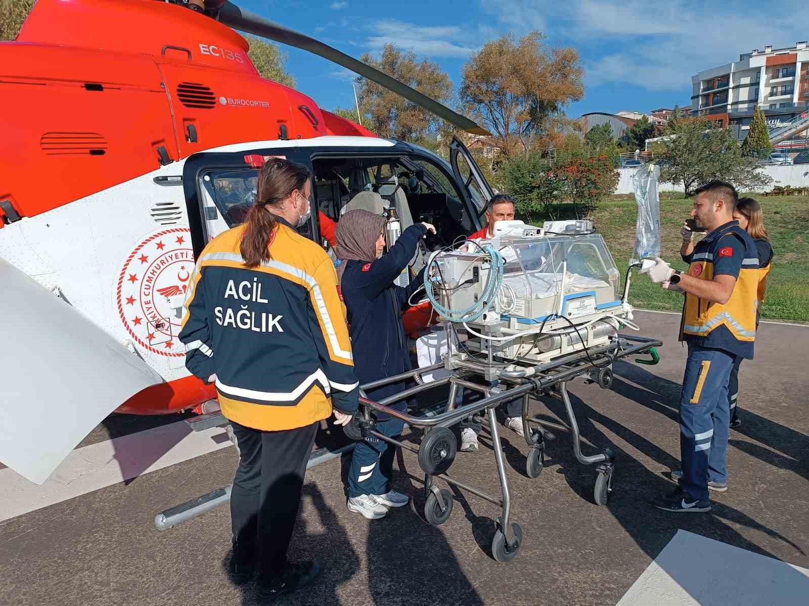 Kerem bebek, hava yolu ile Karabük’e sevk edilerek tedavi altına alındı
