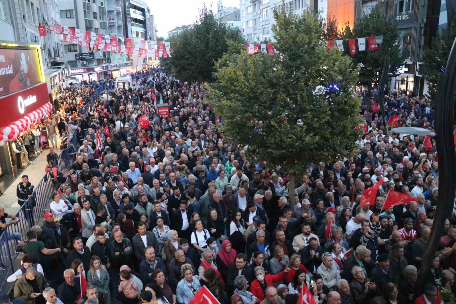 CHP Genel Başkanı &Ouml;zel: "Muhalefete muhalefet devrini &ccedil;ok gerilerde bıraktık"
