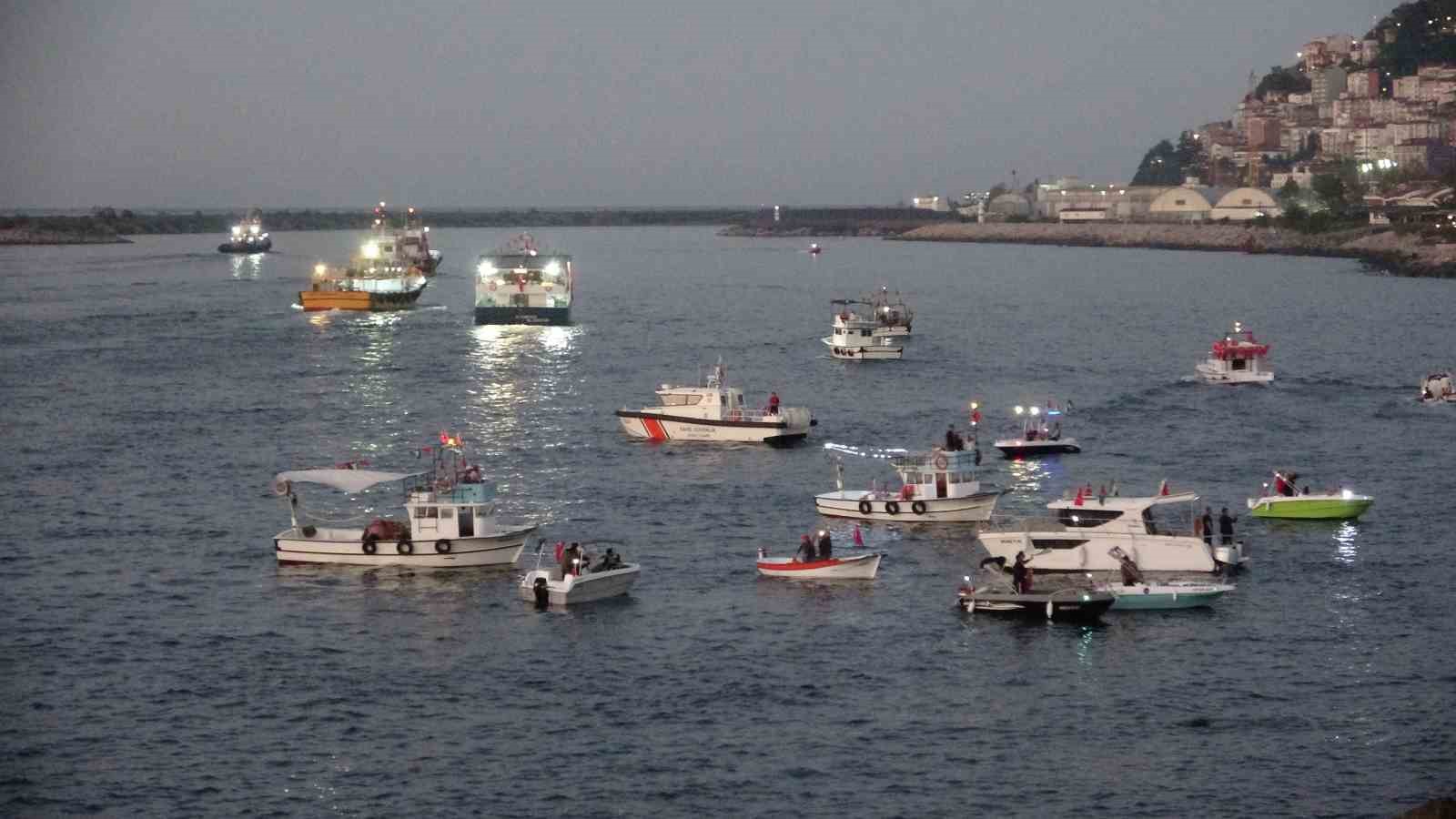 Giresun’da Filistin’e karadan ve denizden destek