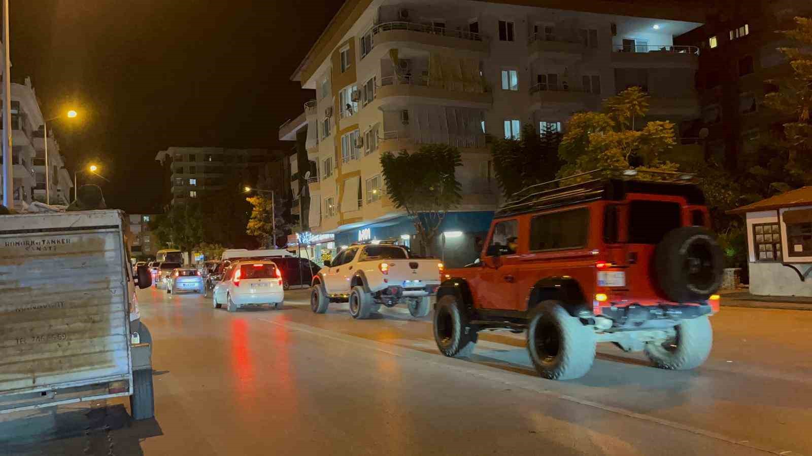 Alanya’da ‘Zulme off, Gazze’ye on’ konvoyu