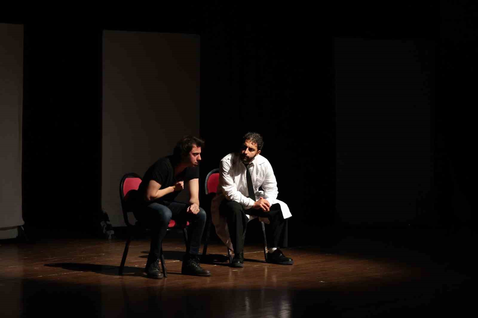 Büyükşehir’den bağımlılıkla mücadeleye sanatla destek
