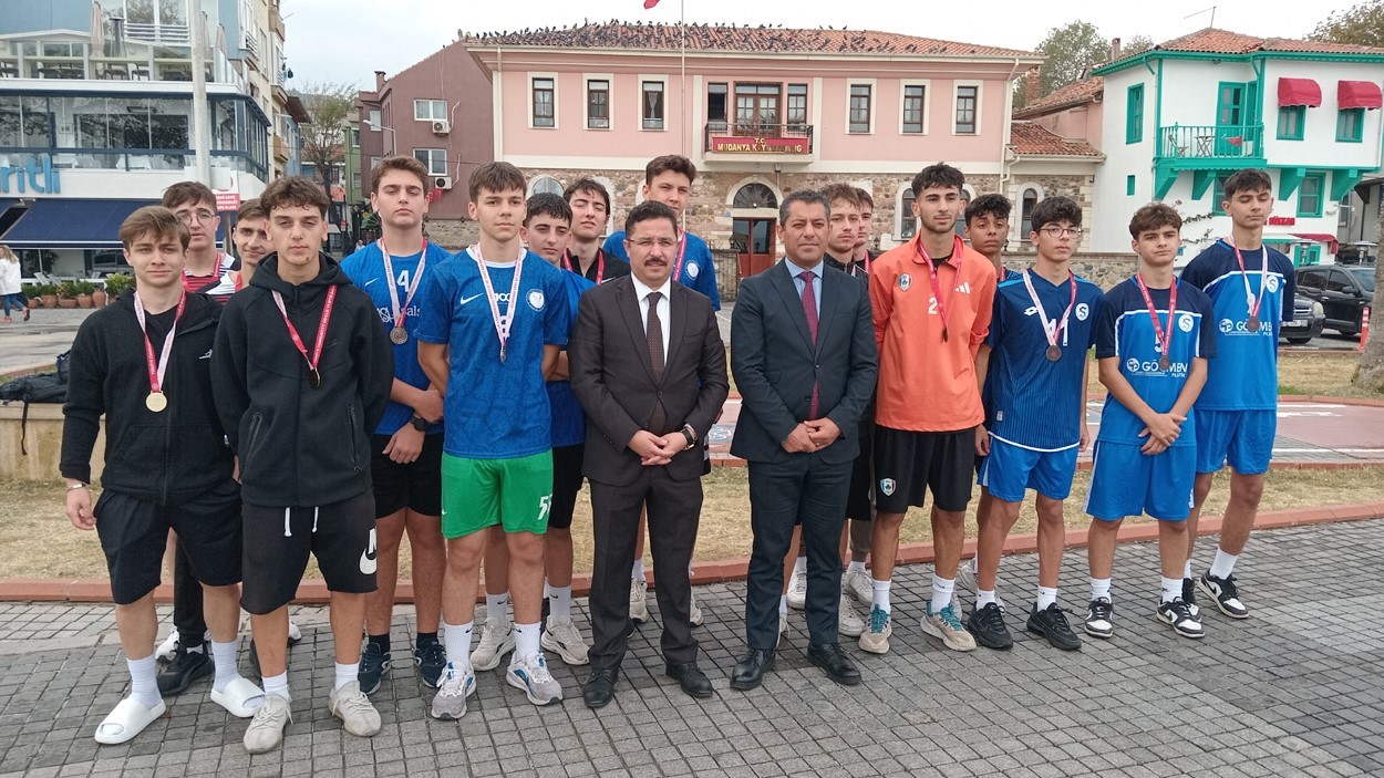 Mudanya m&uuml;tareke koşusu tamamlandı
