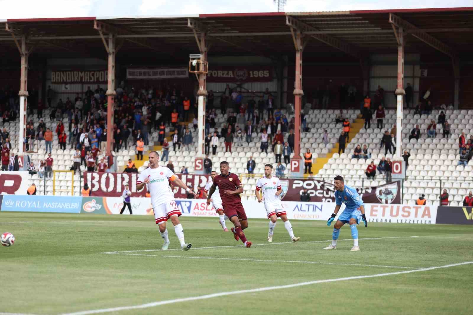 Trendyol 1. Lig: Bandırmaspor: 2 - &Uuml;mraniyespor: 1

