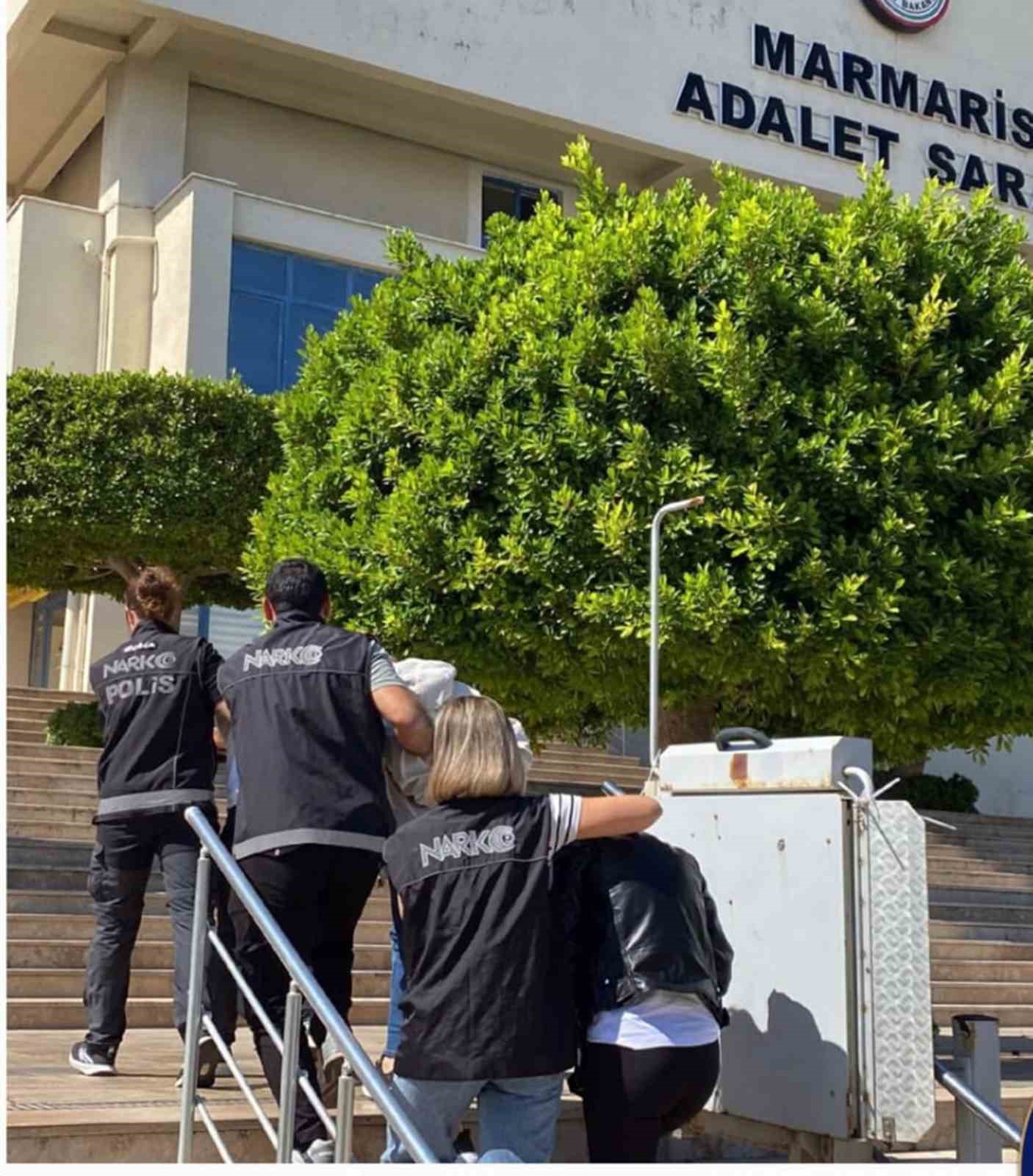 Muğla&rsquo;nın 7 il&ccedil;esinde silah operasyonu: 4 tutuklama
