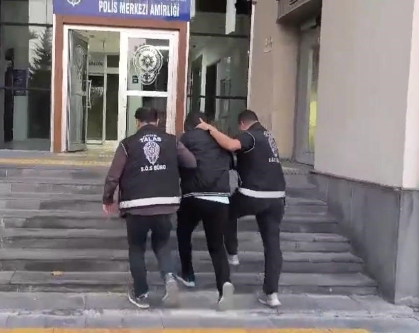 Patlıcan közlerken ormanı yakan şahıs yakalandı: 1 gözaltı