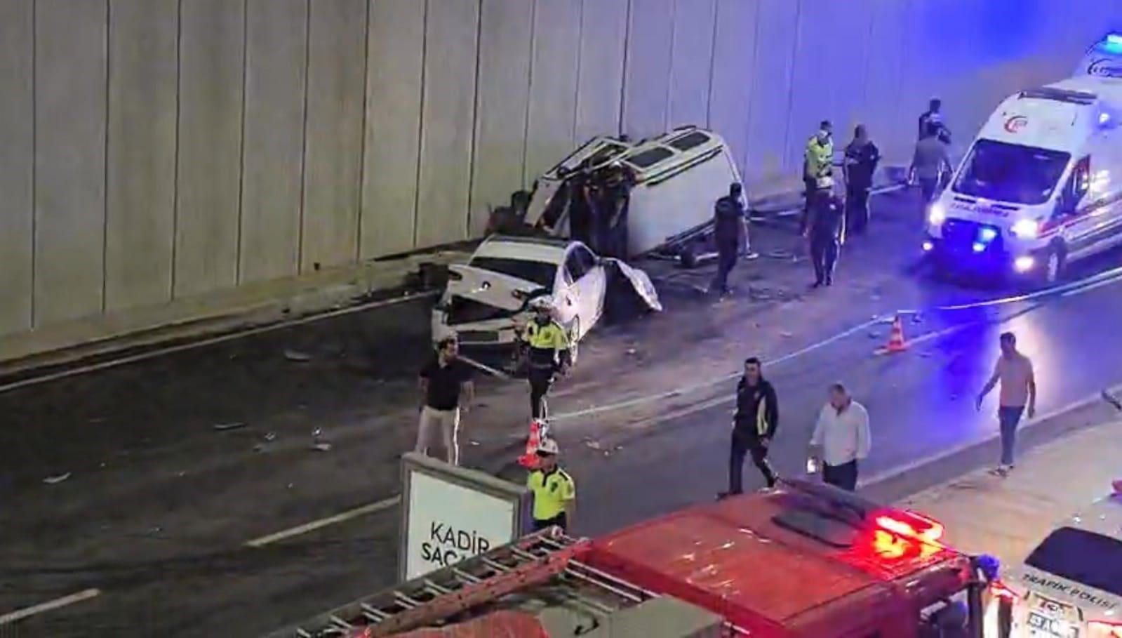 Şanlıurfa&rsquo;da zincirleme kaza: 1&rsquo;i ağır 5 yaralı
