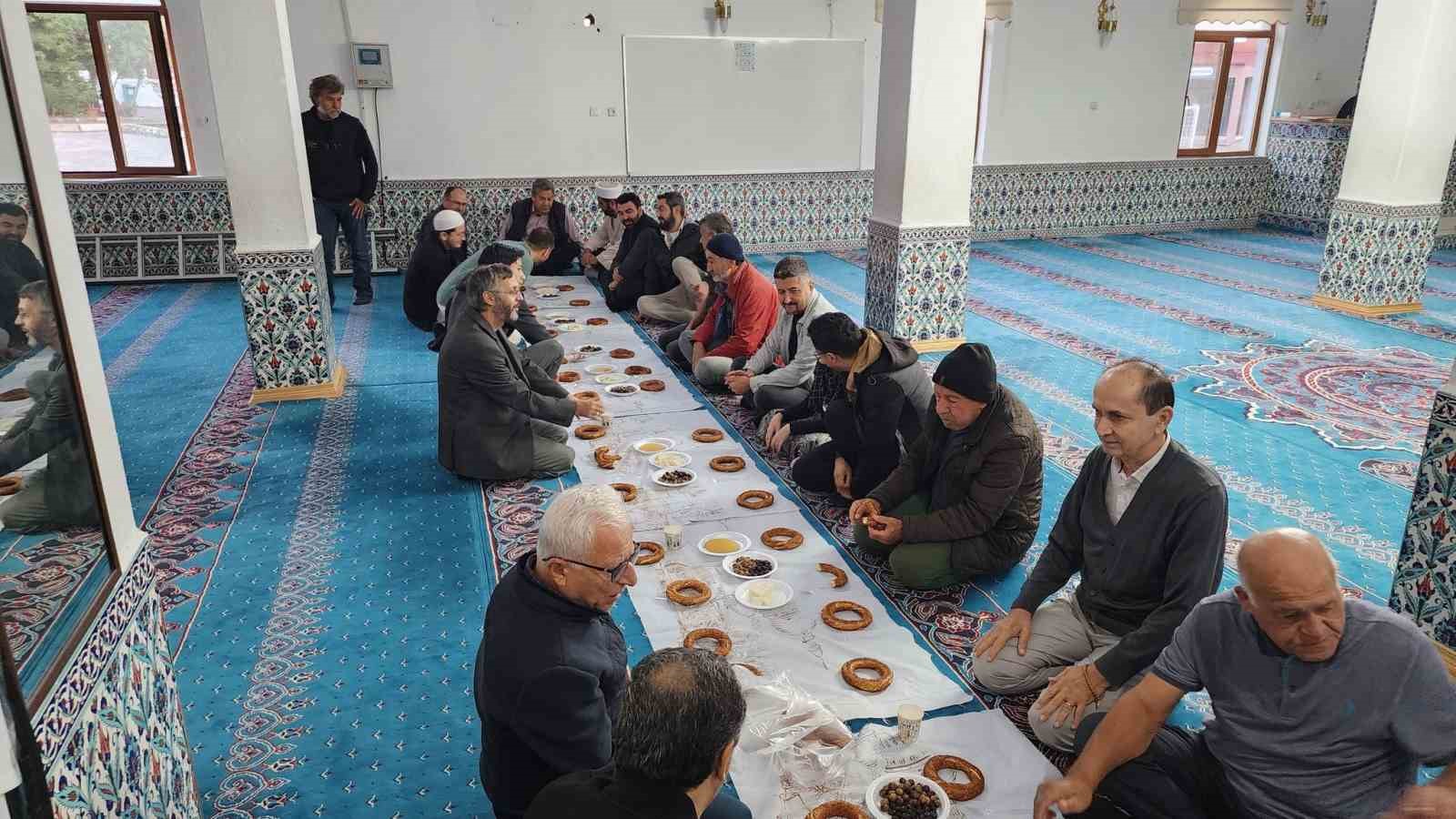 K&ouml;yceğizli vatandaşlar sabah namazında bir araya geldi
