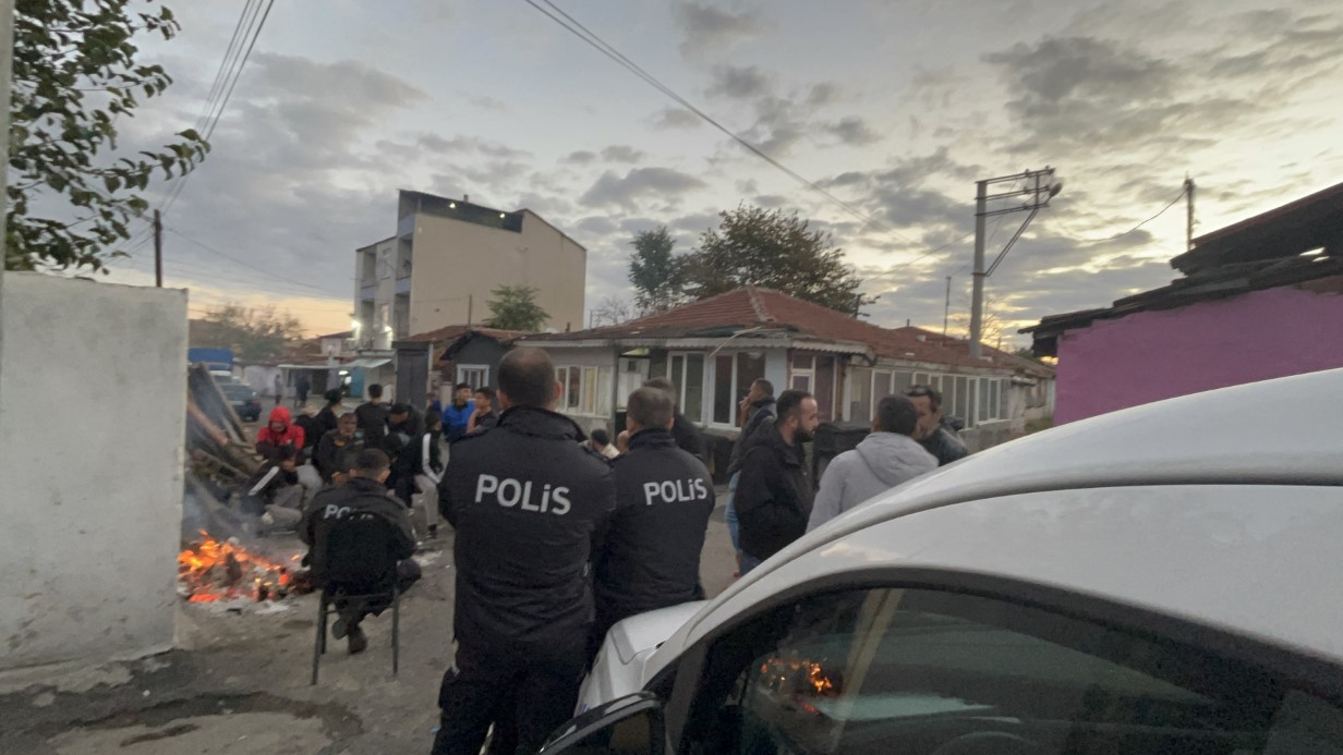 Tekirdağ’da cenaze evi savaş alanına döndü: 2 ölü, 2 yaralı
