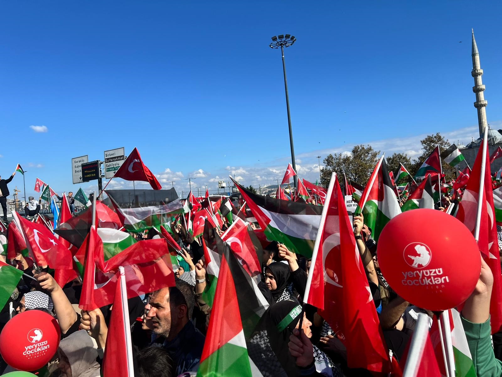 İstanbul’da Filistin’e destek yürüyüşü düzenlendi
