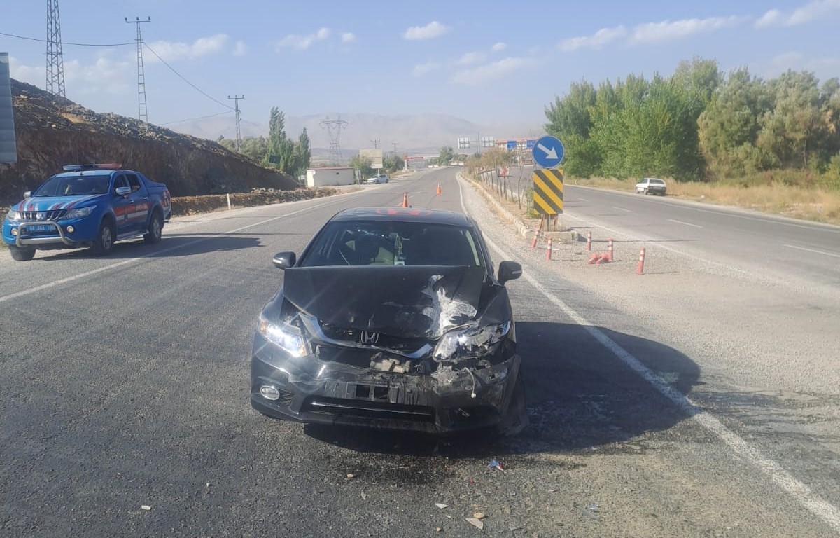 Malatya’da iki araç çarpıştı: 2 yaralı
