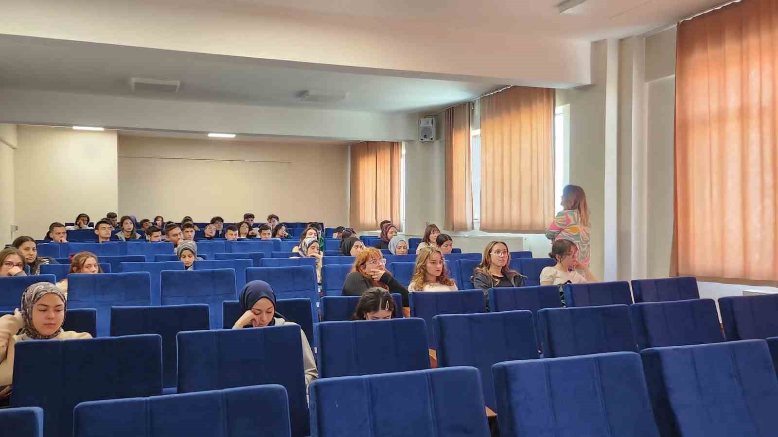 Şuhut MYO’da akademik yıl "İlk Dersim Filistin" ile başladı