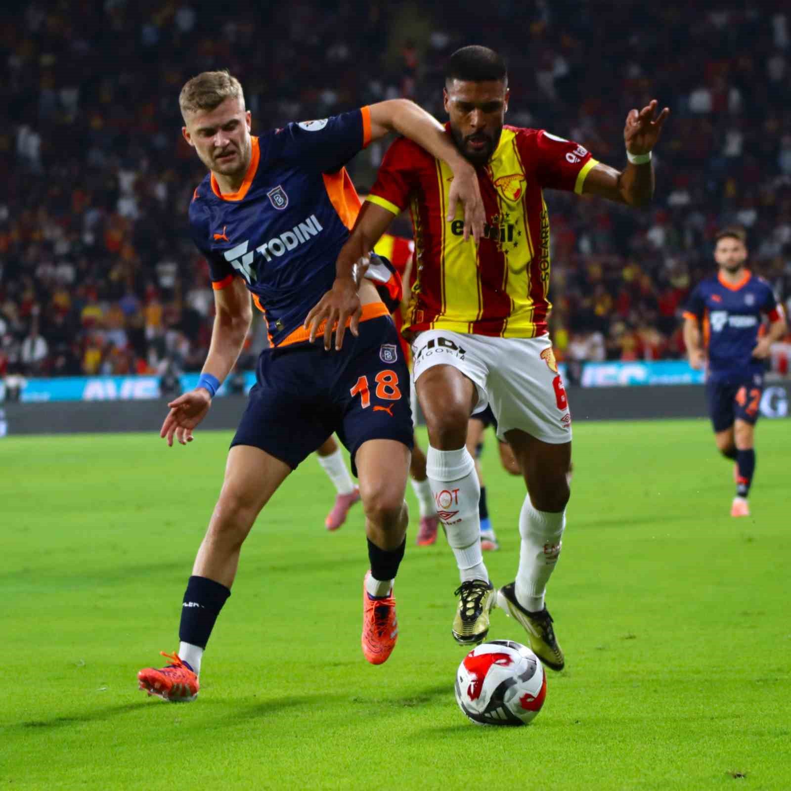 Trendyol S&uuml;per Lig: G&ouml;ztepe: 1 - Rams Başakşehir: 0 (İlk yarı)
