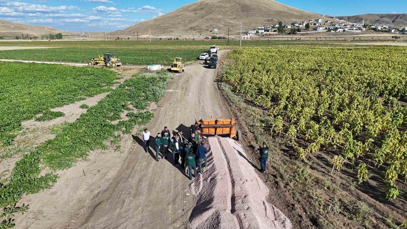 Demirözü’nde arazi toplulaştırma çalışmaları devam ediyor