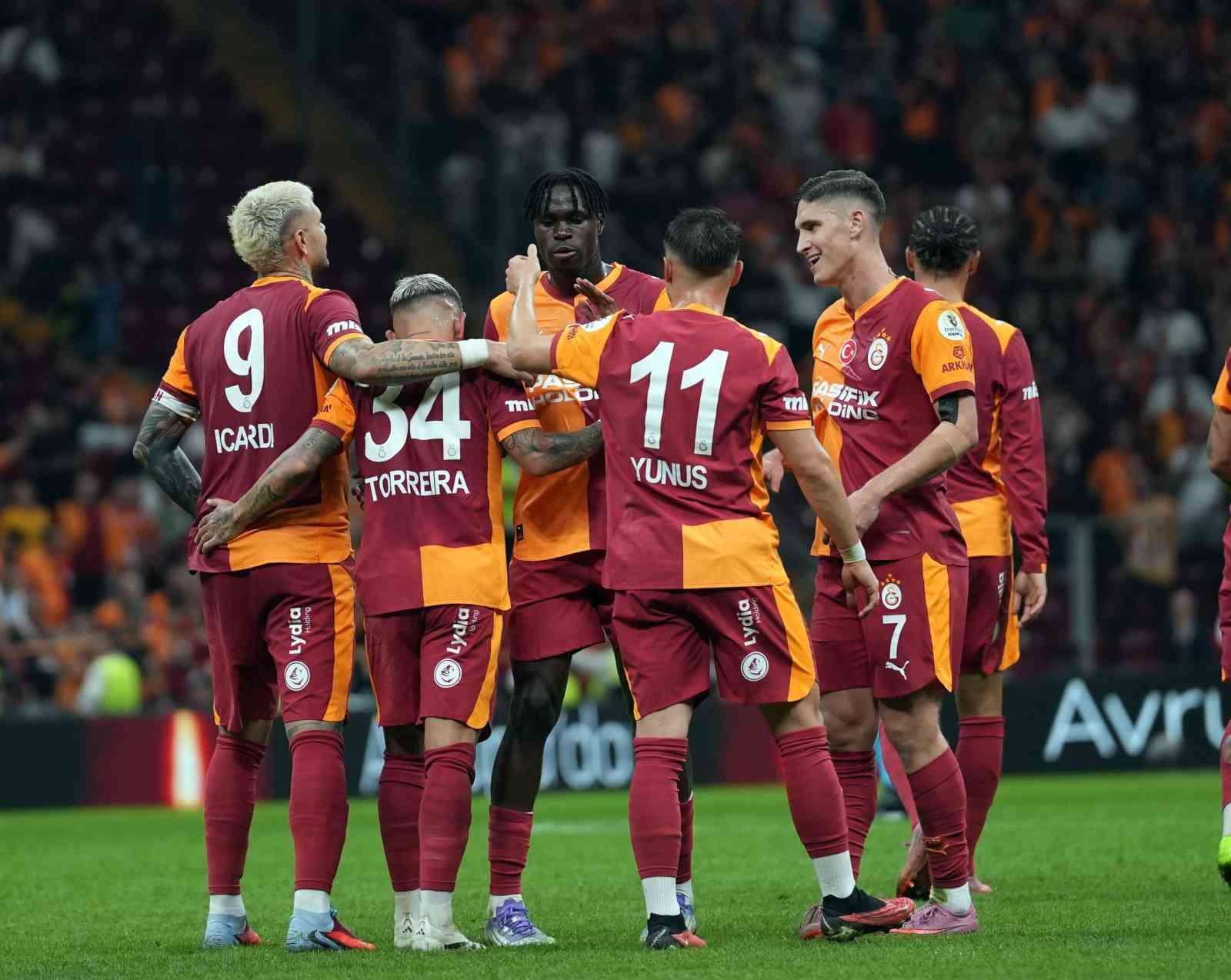 Galatasaray, milli maçlar için verilen araya lider girdi