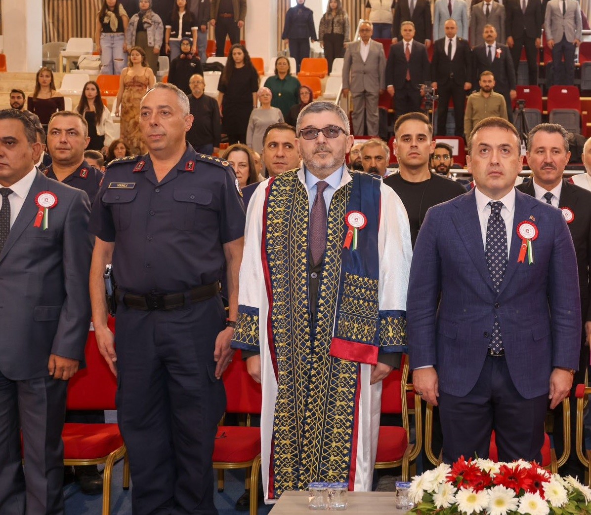 BŞE&Uuml;&rsquo;de Akademik Yıl A&ccedil;ılışı ve C&uuml;bbe Giyme T&ouml;reni d&uuml;zenlendi
