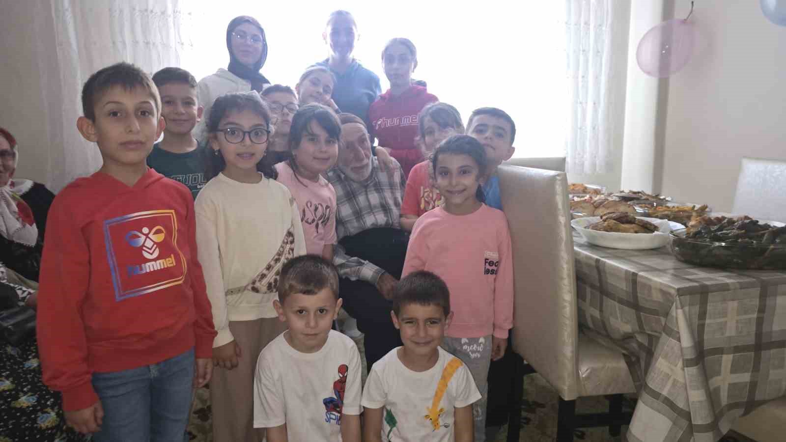 Hacı Hasan Dede’nin 95. yaş gününü böyle kutladılar