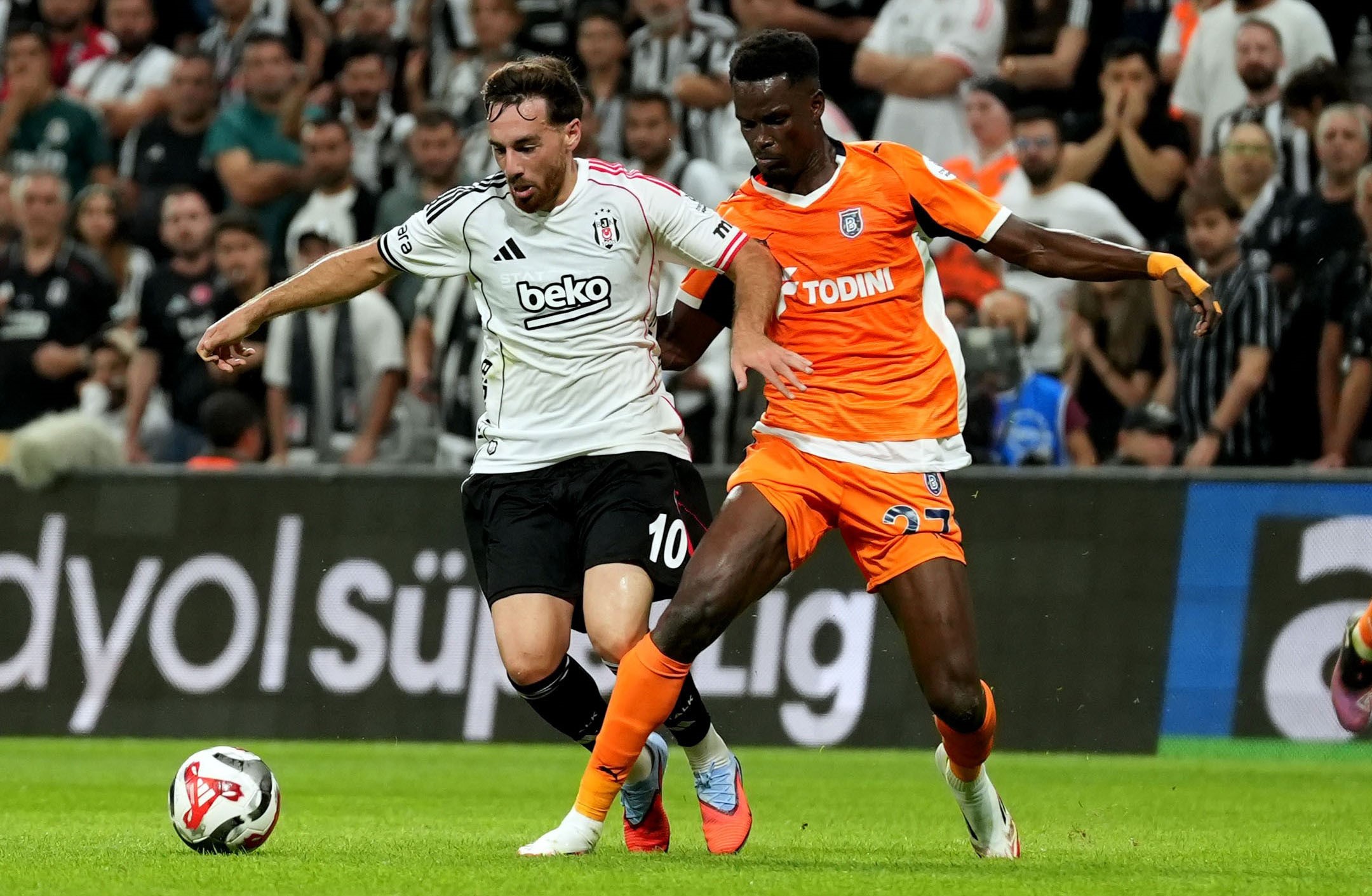 Rams Başakşehir, S&uuml;per Lig&rsquo;in ilk 8 haftasını dalgalı bir performansla ge&ccedil;ti