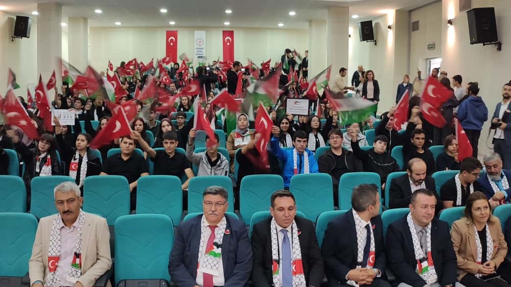 Soykırımın 2&rsquo;nci yılında Gazzeli masumlar unutulmadı
