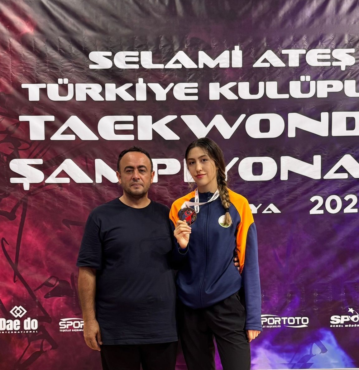 Osmangazili taekwondocudan bronz madalya