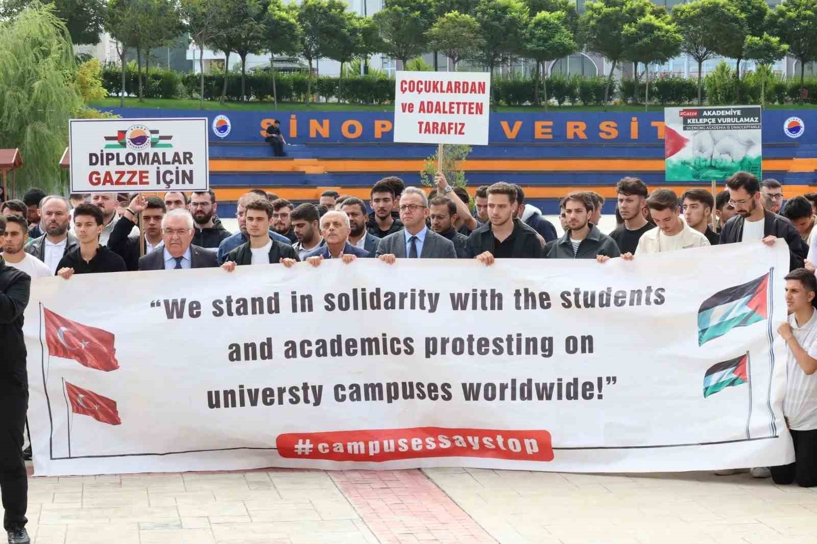 Sinop’ta üniversite öğrencilerinden Gazze’ye destek