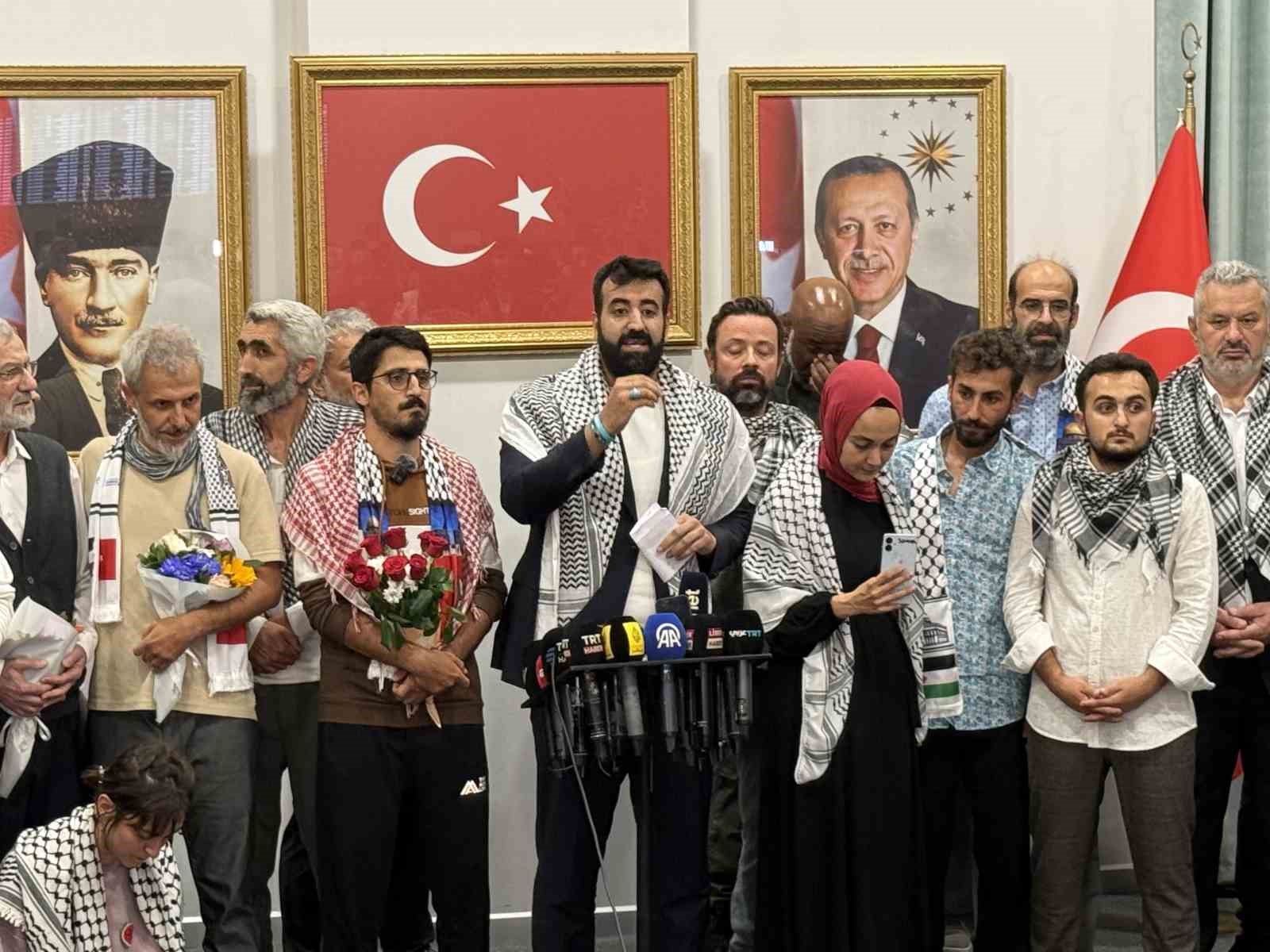 Sumud Filosu’nda alıkonulan 15 Türk aktivist İstanbul’a geldi