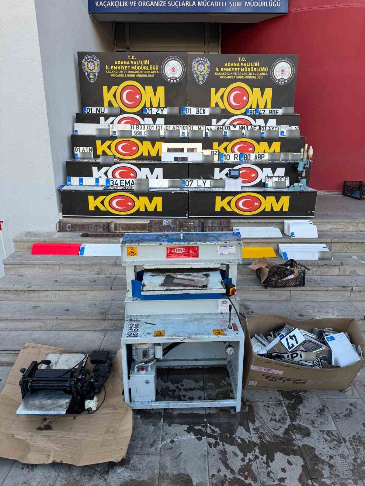 Adana’da bin 166 bandrolsüz plaka ele geçirildi