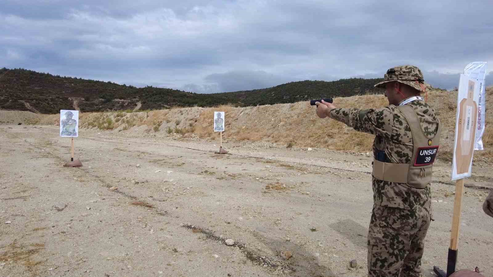 Jandarma ev sahipliğinde Uluslararası BORAN 7 Keskin Nişancı Yarışması nefes kesti