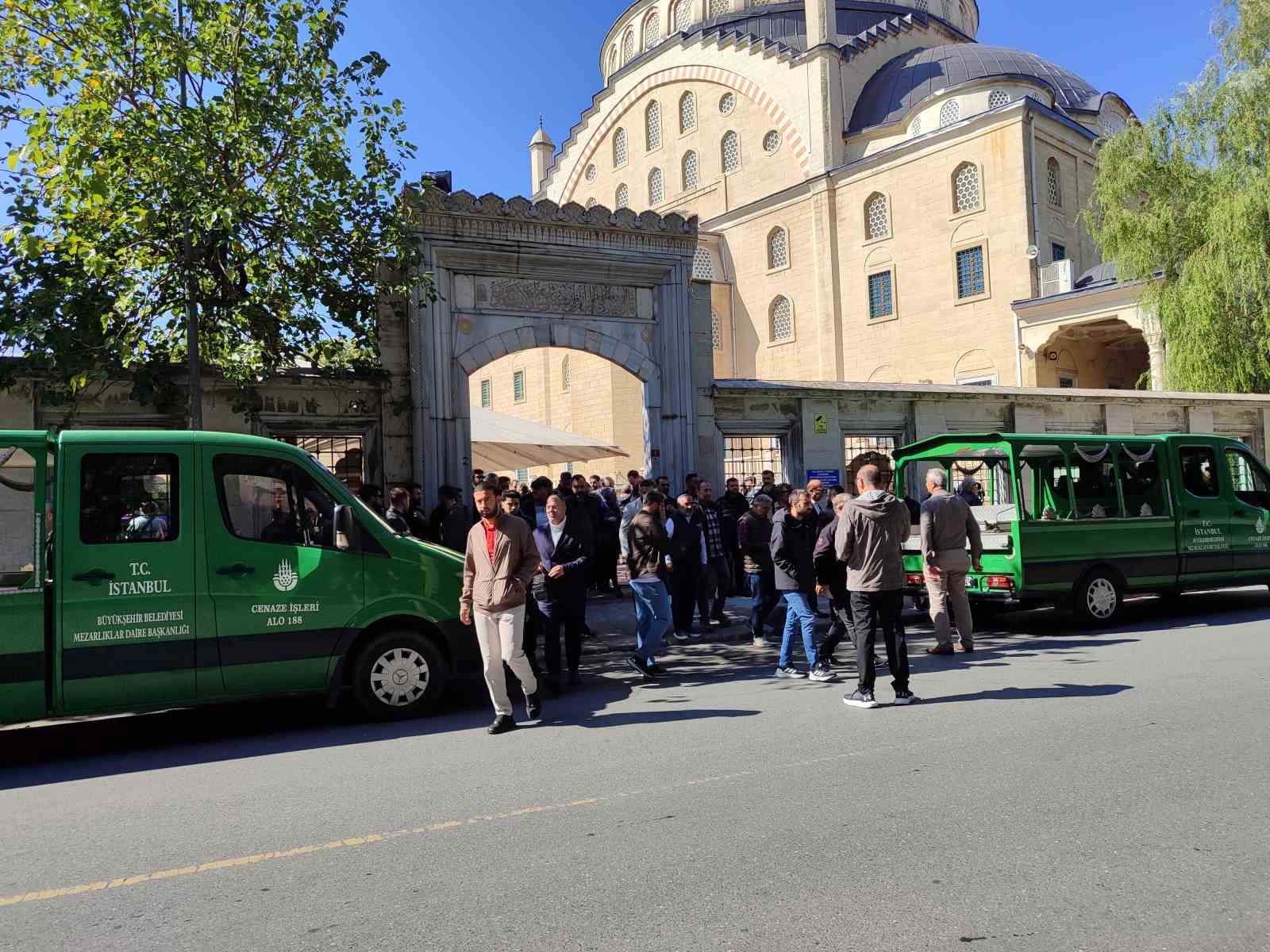 Silahlı saldırıda öldürülen Avukat Serdar Öktem son yolculuğuna uğurlandı