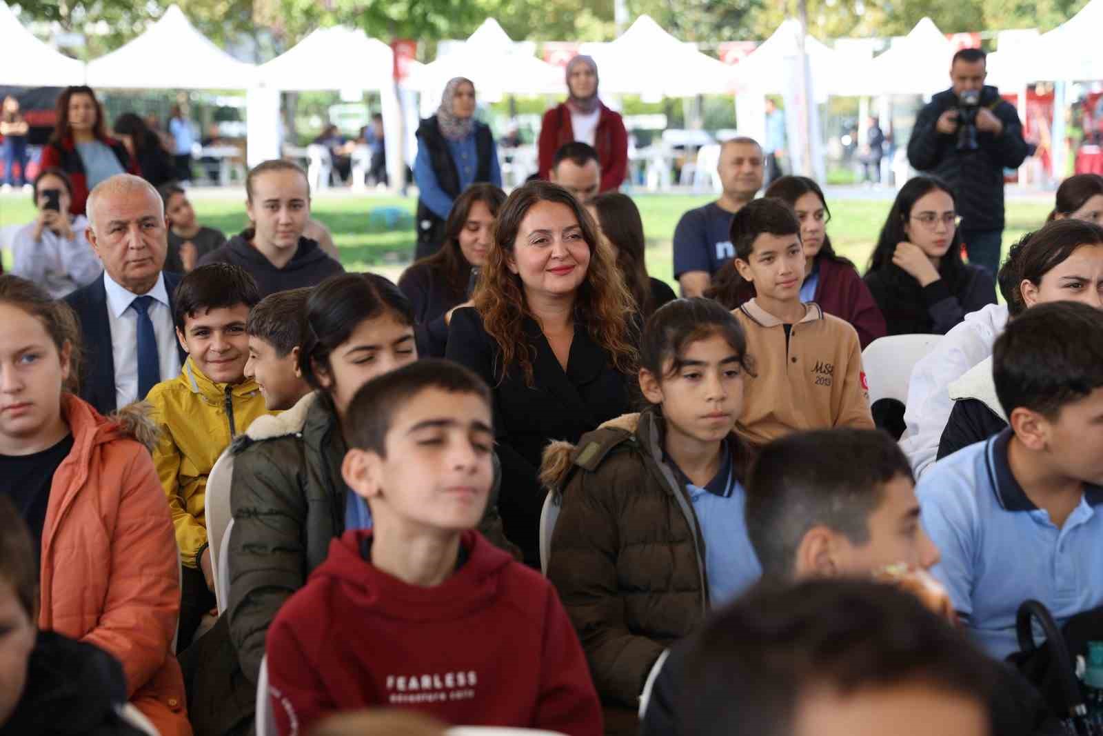 Yunusemre’de bilim şenliği başladı