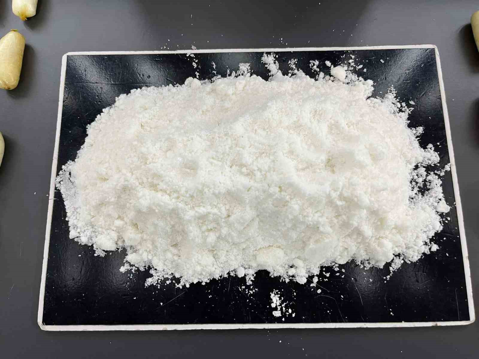 Uşak’ta midelerinden uyuşturucu çıktı: İranlı 3 kişi tutuklandı