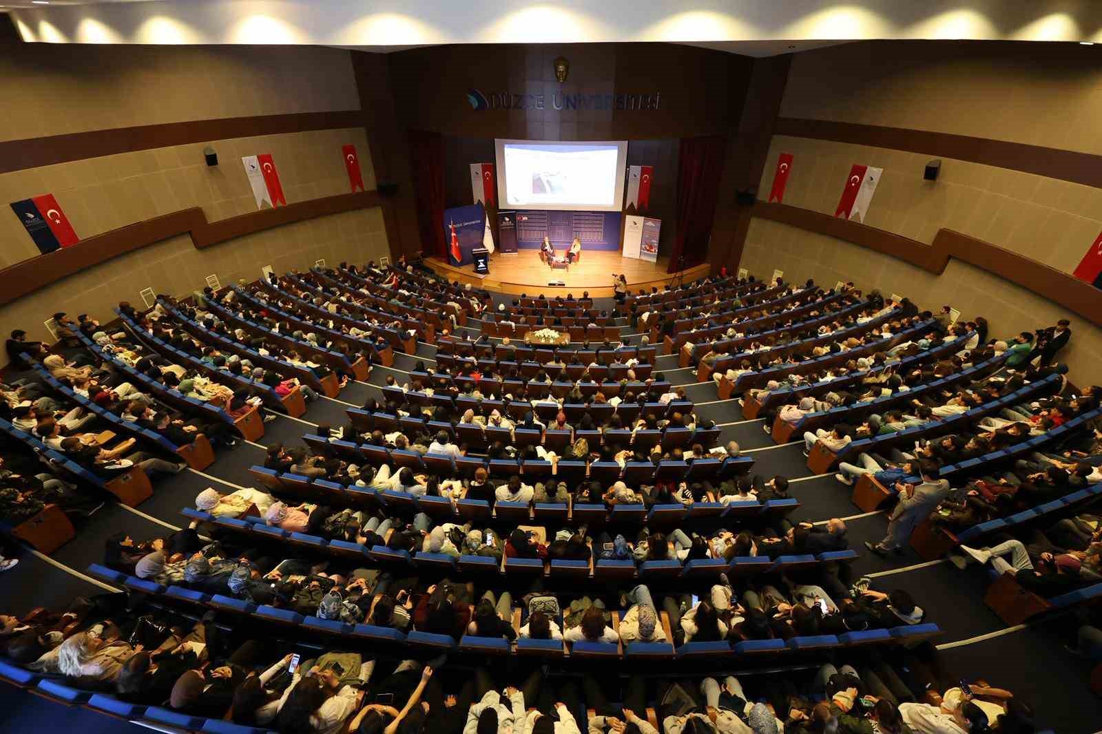 Rekt&ouml;r S&ouml;zbir&rsquo;den &ouml;ğrencilere yol g&ouml;sterici tavsiyeler
