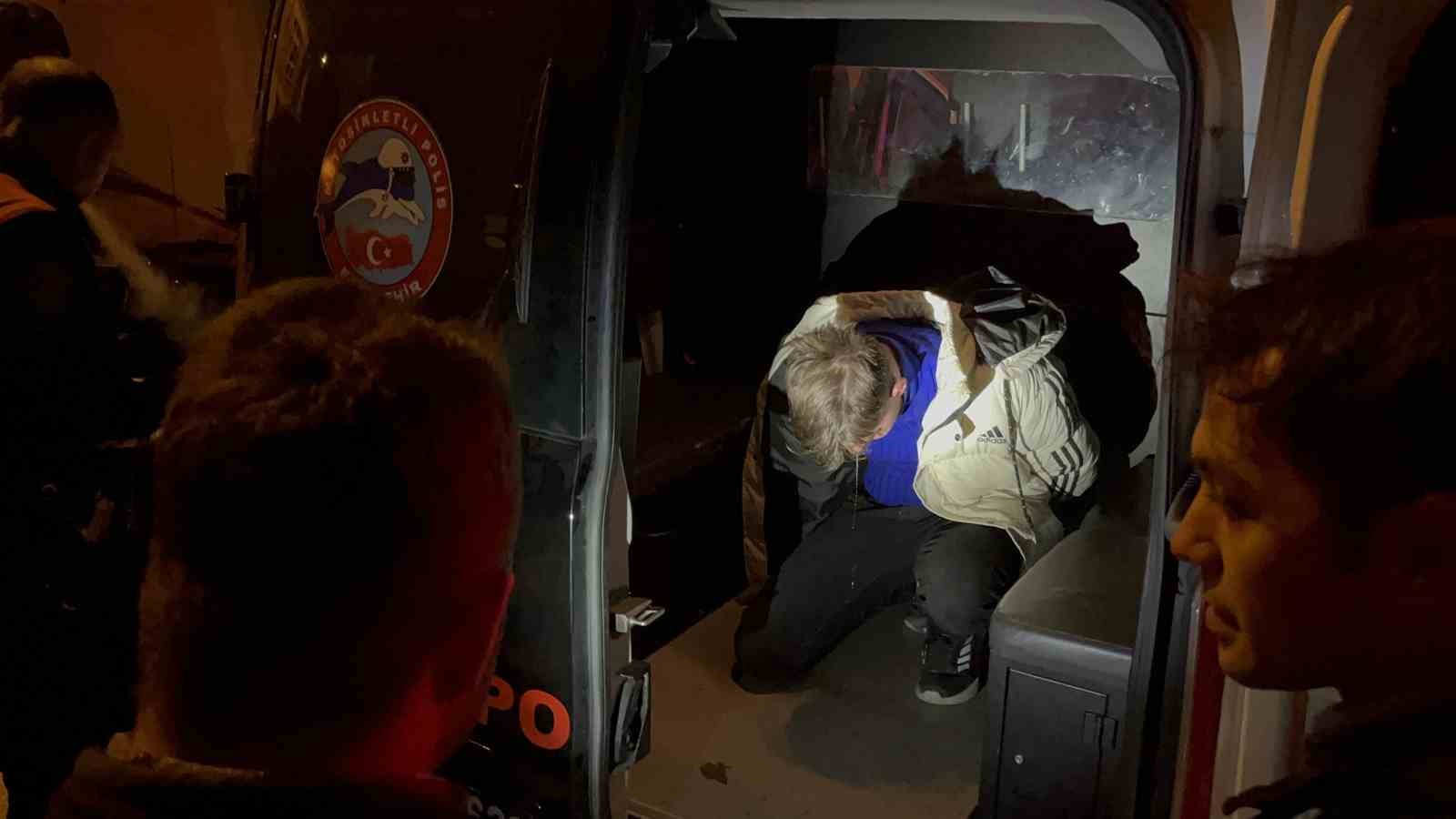 Polisten kaçan ehliyetsiz sürücü ve babasına 57 bin TL para cezası