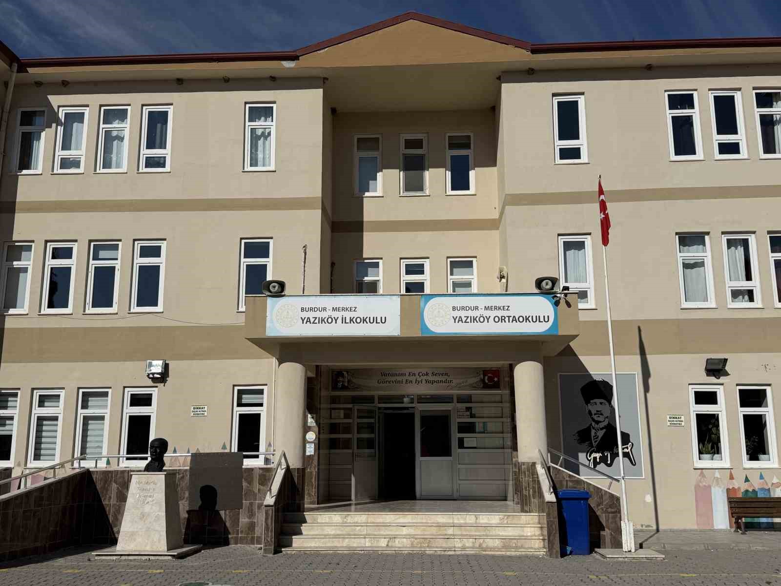 Heimlich manevrasıyla öğrenciyi hayata döndürdü aldığı eğitime vurgu yaptı