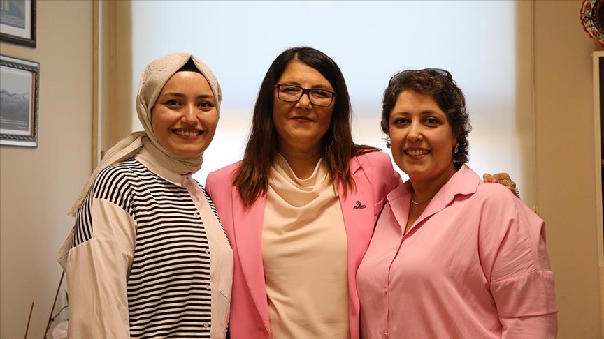 Meme kanserini erken teşhisle yendi, şimdi diğer kadınlara umut oluyor
