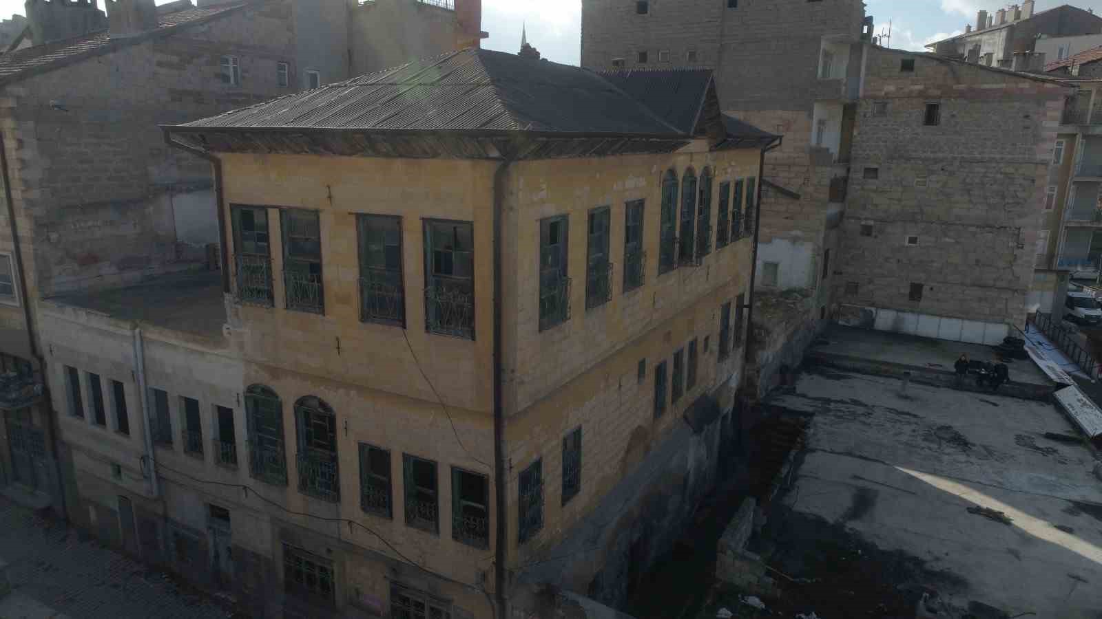 Atabey Konağı restore ediliyor