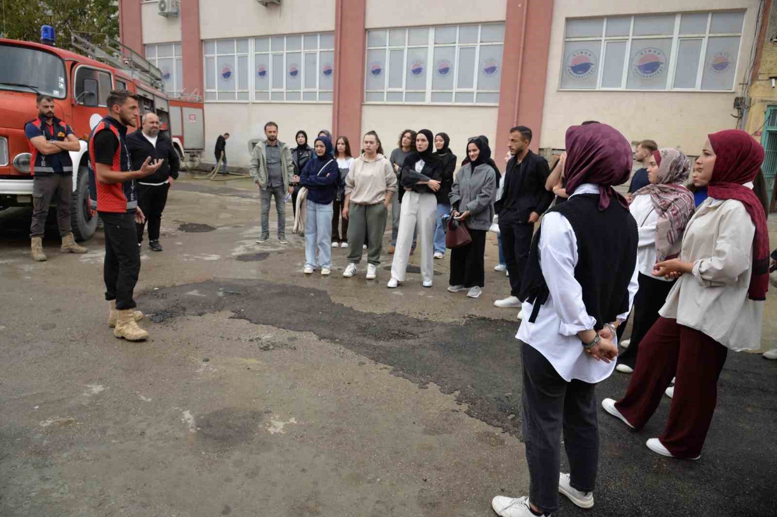 T&uuml;rkeli&rsquo;de geleceğin kurtarıcılarına uygulamalı eğitim
