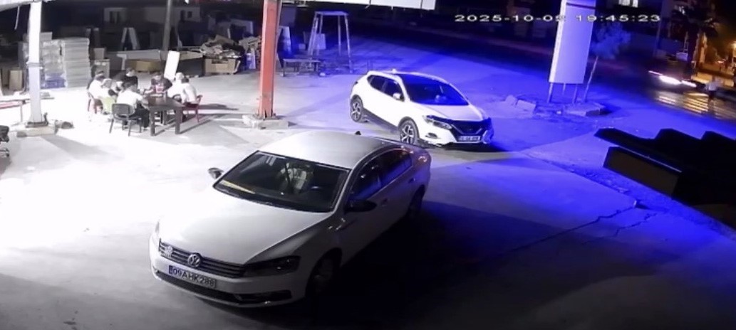 Mardin&rsquo;de 1 kişinin &ouml;ld&uuml;ğ&uuml; kazanın kamera g&ouml;r&uuml;nt&uuml;leri ortaya &ccedil;ıktı
