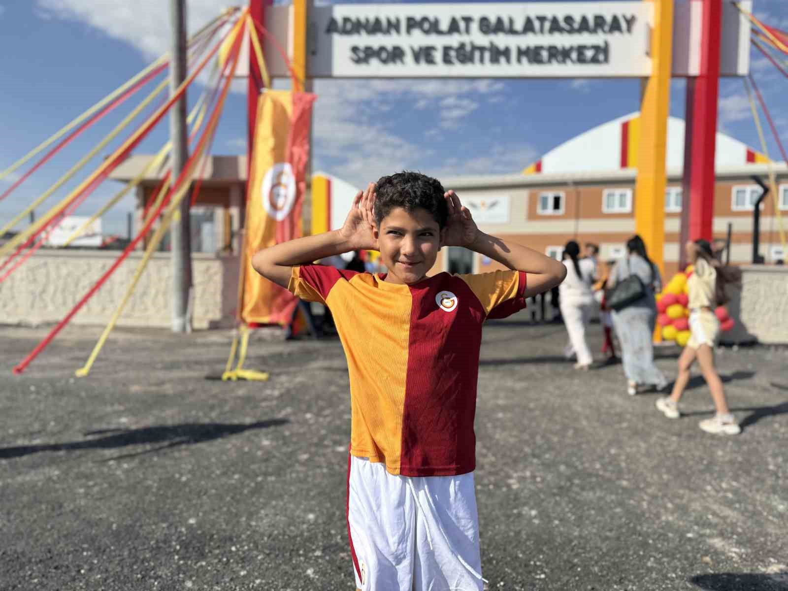 Nusaybin&rsquo;de Adnan Polat Galatasaray Spor ve Eğitim Merkezi a&ccedil;ıldı
