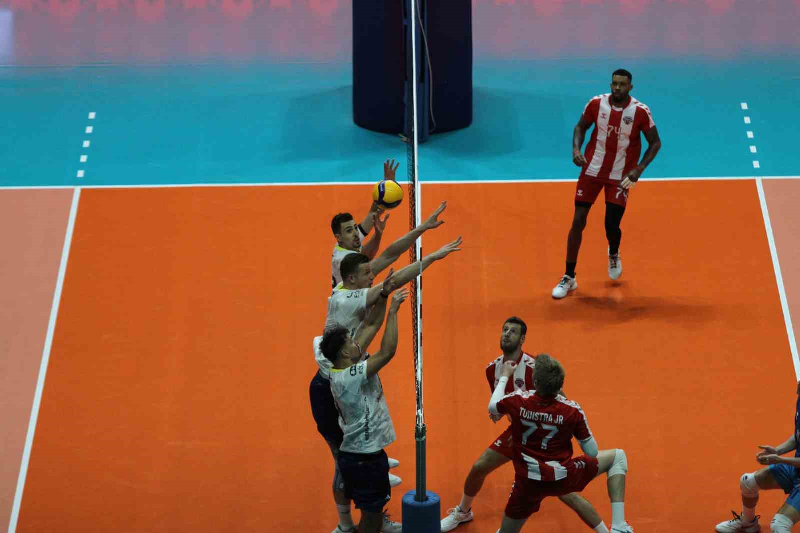 TSYD Ankara Cumhuriyet Kupası: Fenerbah&ccedil;e Medicana: 3 - Spor Toto: 1
