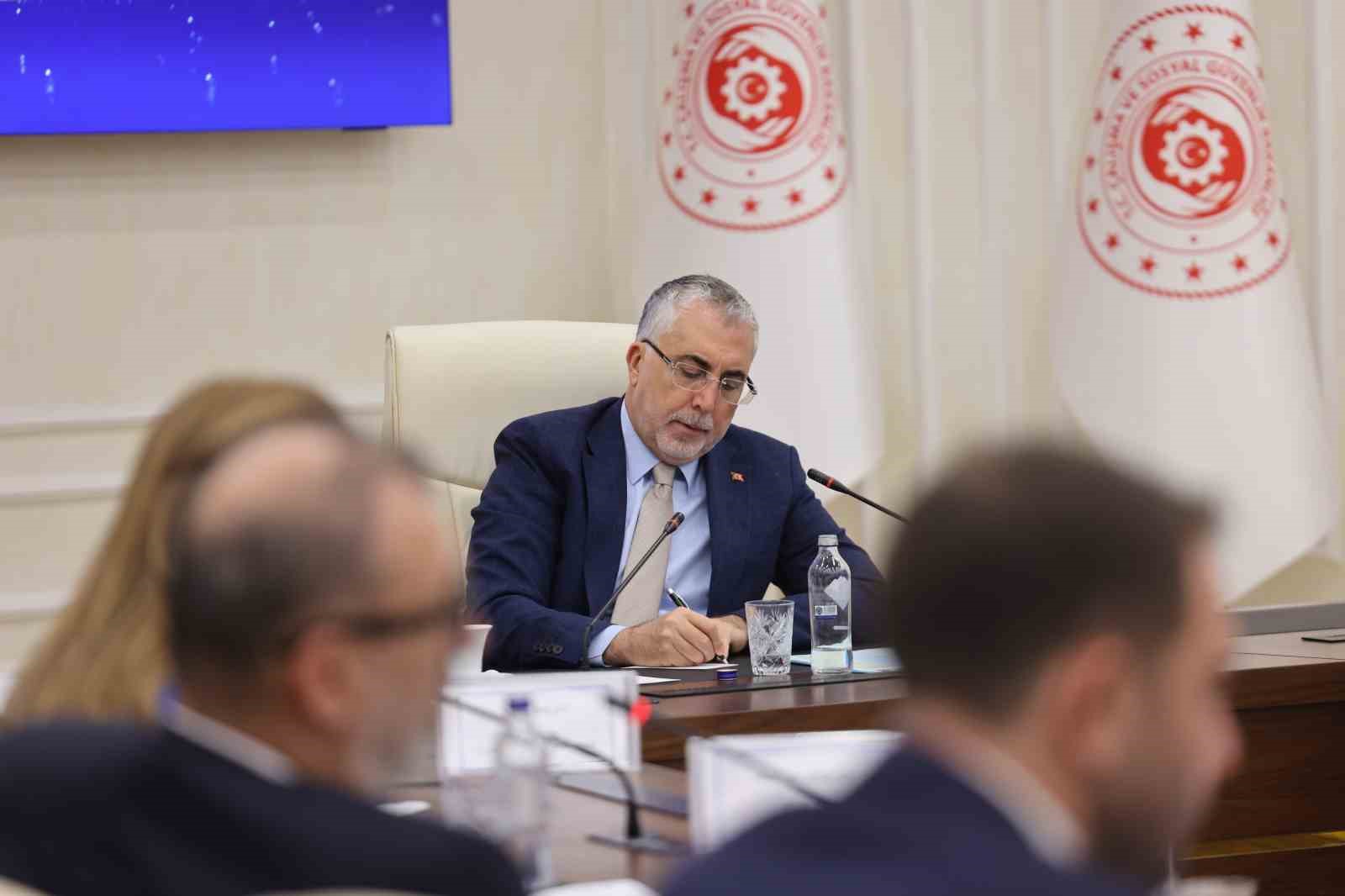 Üçlü Danışma Kurulu, "Sendikal Örgütlenmenin Yaygınlaştırılması" gündemiyle toplandı