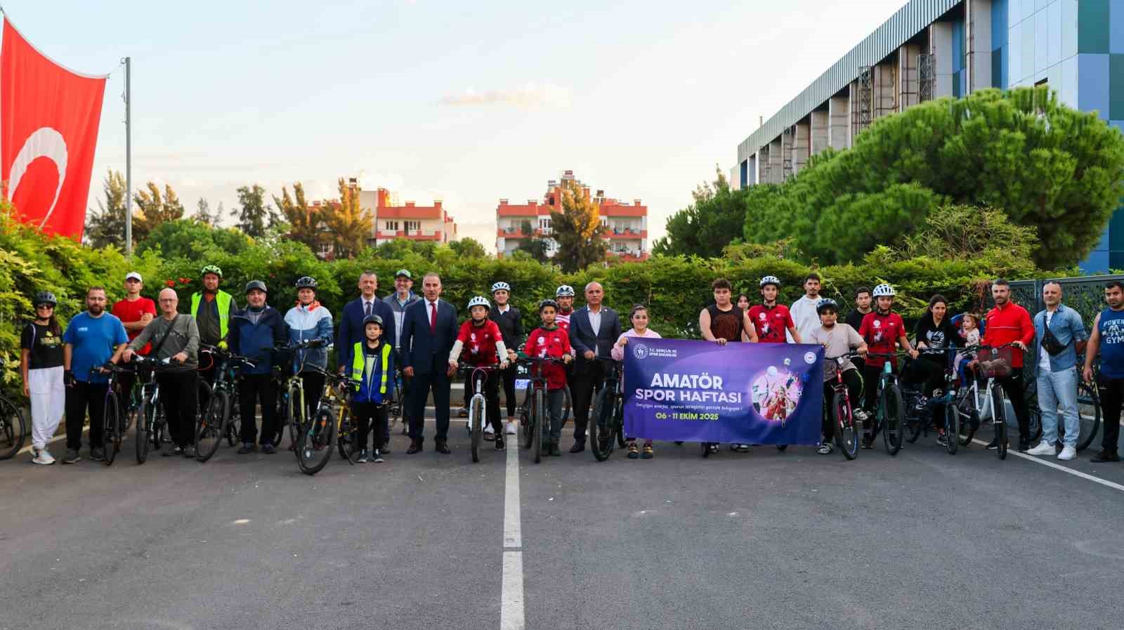 Bisiklet turuyla sağlıklı yaşam ve spor k&uuml;lt&uuml;r&uuml;ne dikkat &ccedil;ektiler
