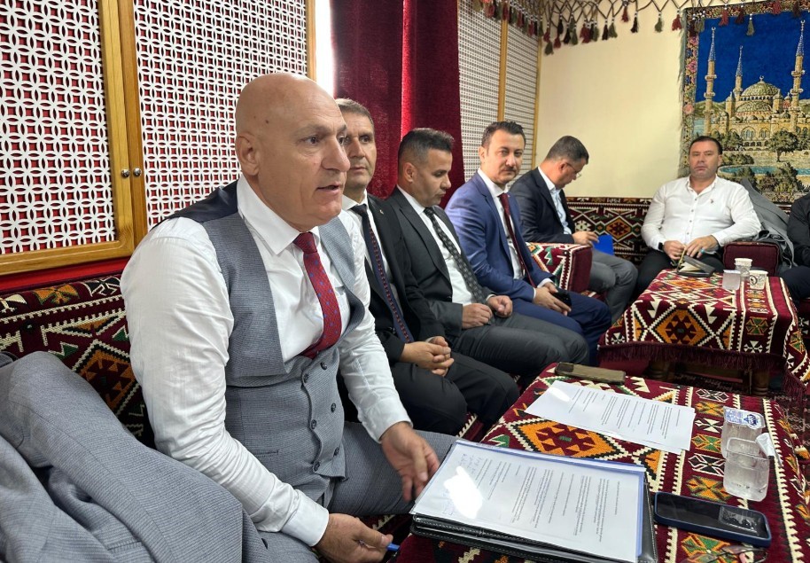 Kahta&rsquo;da gen&ccedil;lik liderleri değerlendirme ve planlama toplantısı yapıldı
