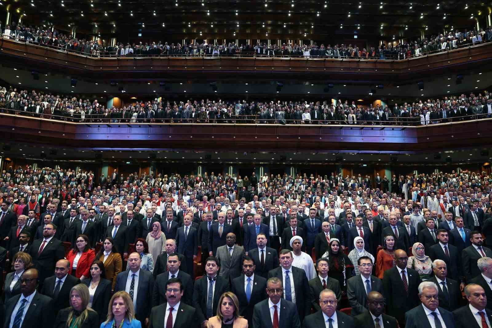 ALK&Uuml; Rekt&ouml;r&uuml; T&uuml;rkdoğan, 2025-2026 akademik yılı a&ccedil;ılış t&ouml;renine katıldı
