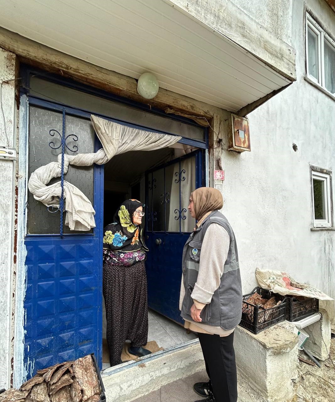 Özel bireylerin kapısını çaldılar, gönüllerine dokundular